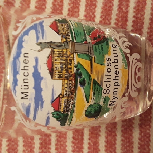♥️VINTAGE♥️ German Schloss Nymphenburg Shot glass - Picture 4 of 4